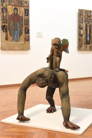 grande scimmia con angelo cutode